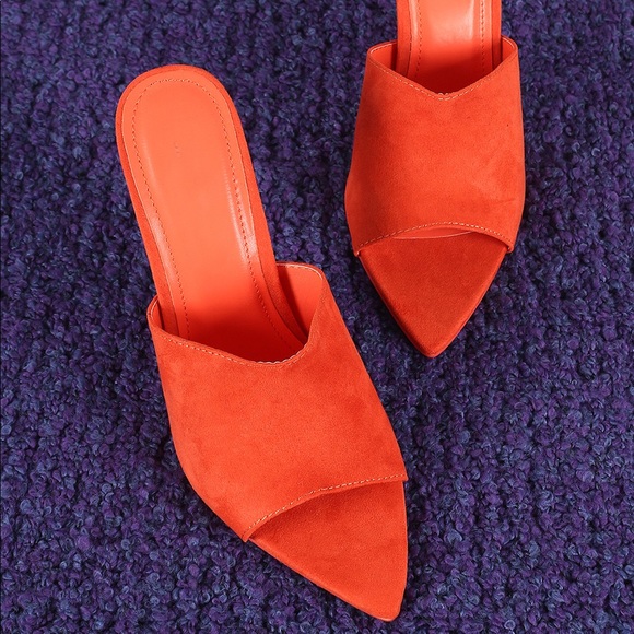 💥New💥 Orange Mules - Picture 2 of 8